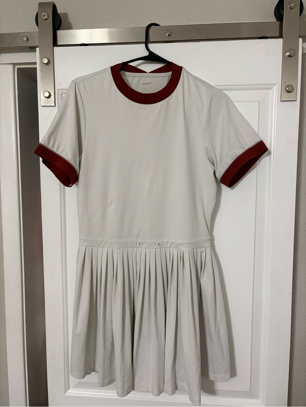 Varley White Short Sleeve Top with Burgundy Trim
